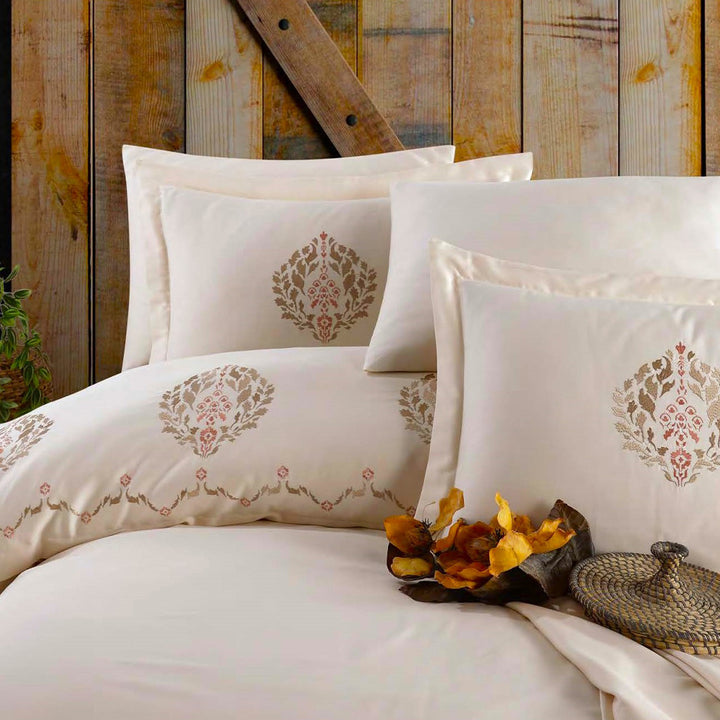 Soft and Silky Cotton Bed Linen Set in Champagne Color – Luxurious and Breathable for Maximum Comfort